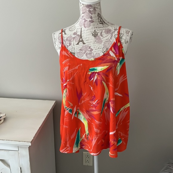 Cute tanks - Picture 3 of 3